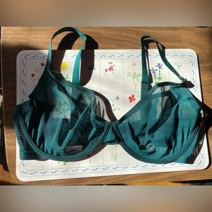 Cuup plunge bra 38F in limited edition emerald